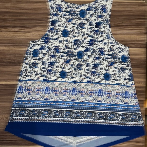 KNAPP STUDIO WHITE TANK WITH blue floral design - Picture 8 of 11